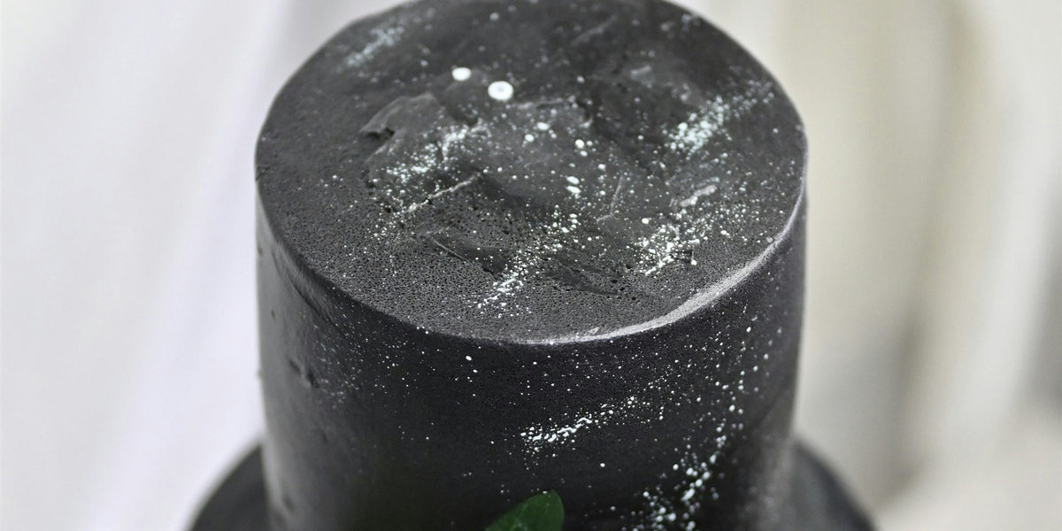 Jet-black black cocoa bake